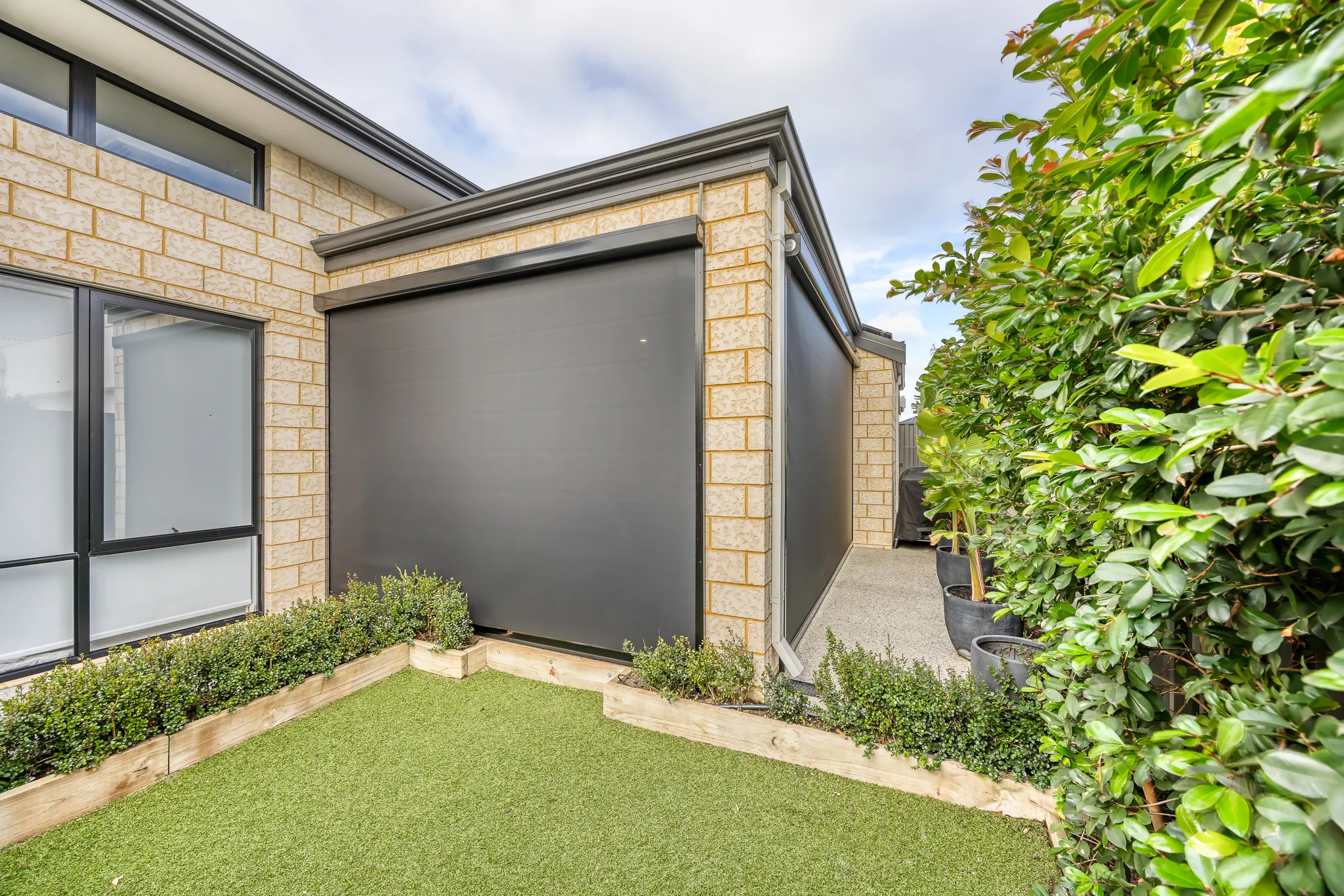 Roller Shutters and Outdoor Blinds Perth | Smarter Outdoors
